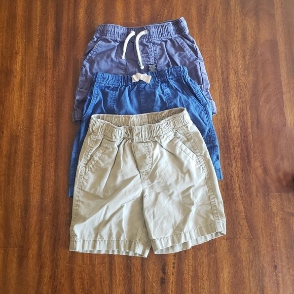 🔥4/$15🔥 Bundle 3 Pairs Shorts size 18 month Cargo shorts - Picture 1 of 10